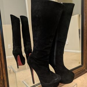 🖤 CHRISTIAN LOUBOUTIN CALF HIGH BOOTS 🖤